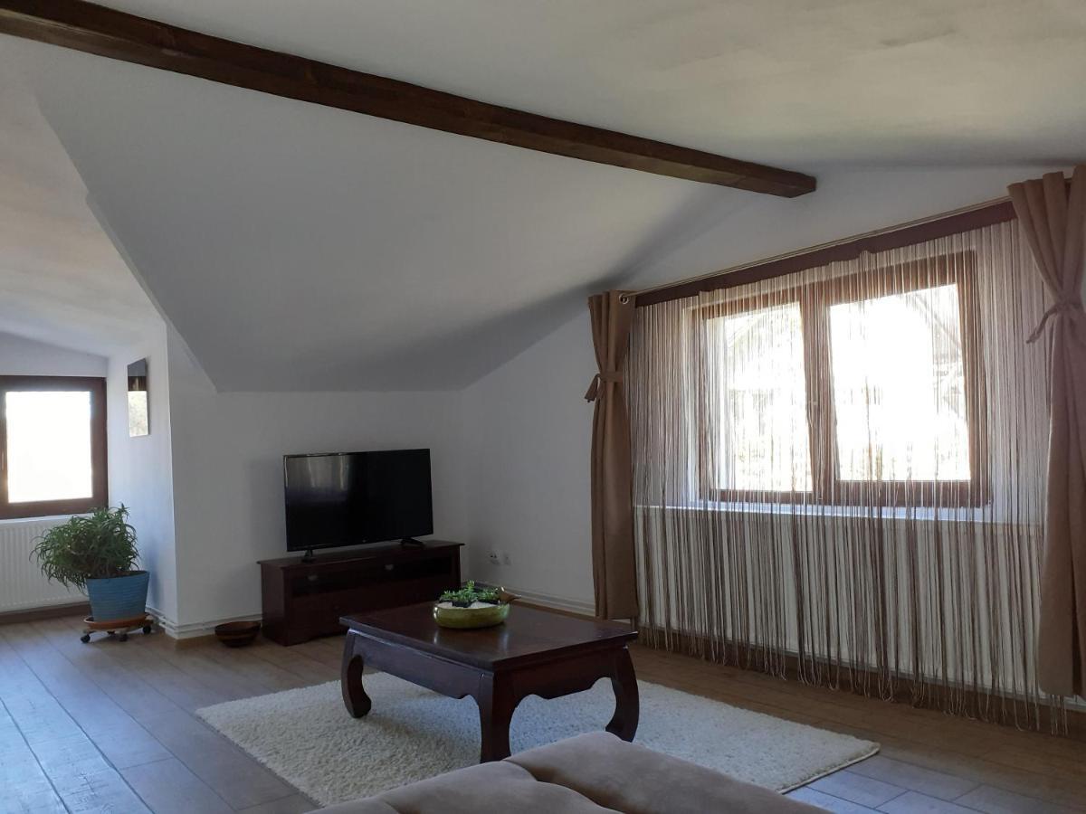 R-House Apartment Brasov Exterior photo